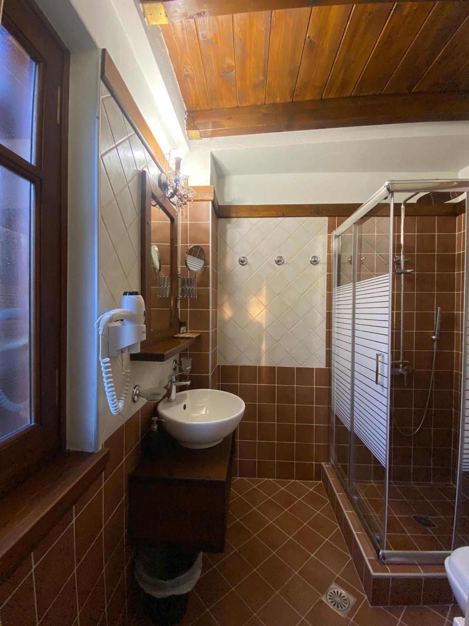 אראחובה Guesthouse Katafygio מראה חיצוני תמונה